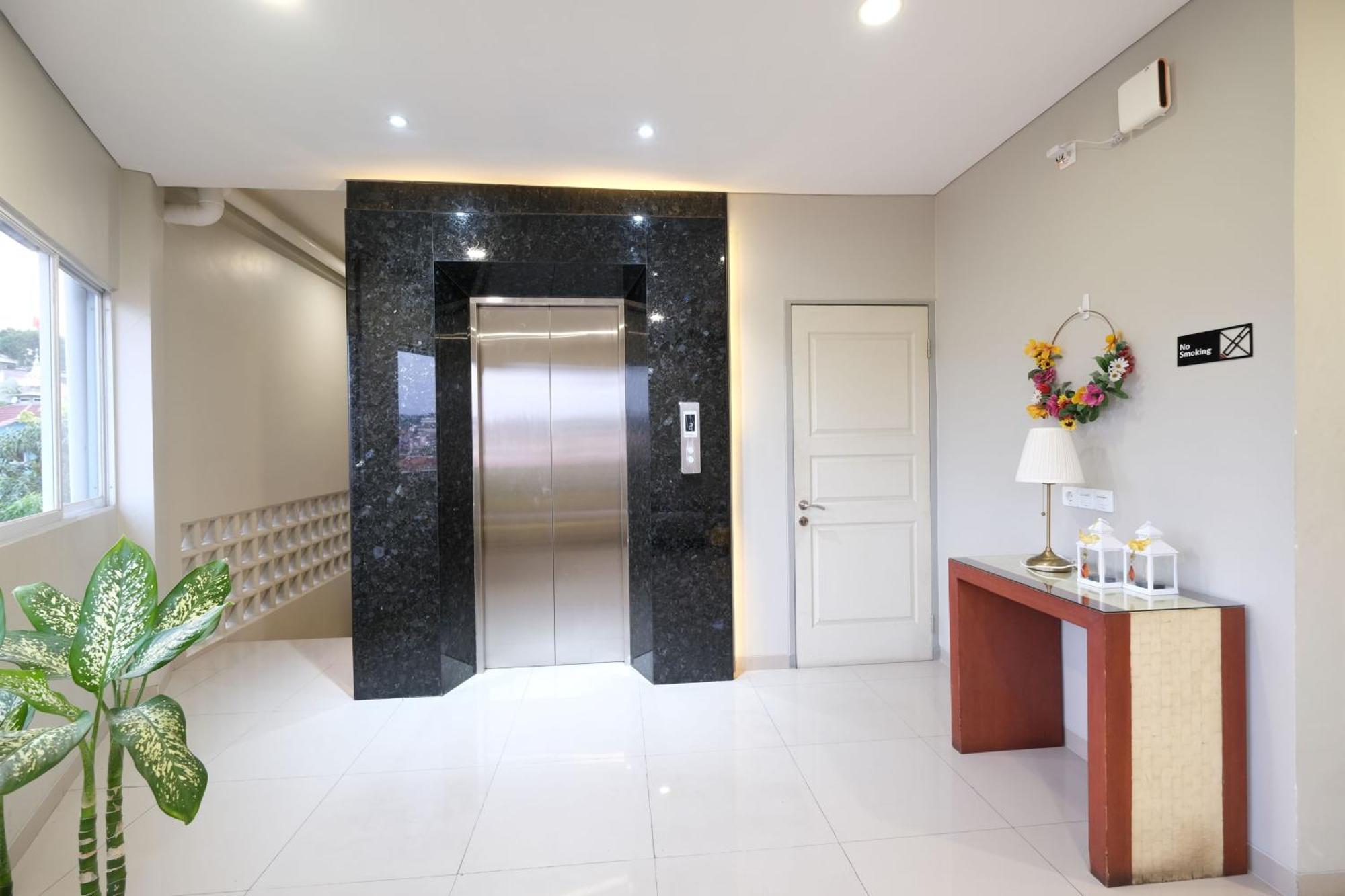S101 Hotels 三宝垄 外观 照片